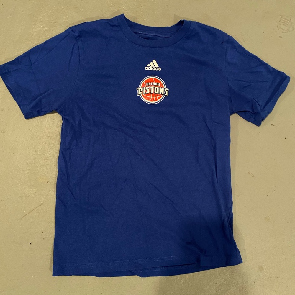 Detroit Pistons Adidas Tshirt- Youth Large